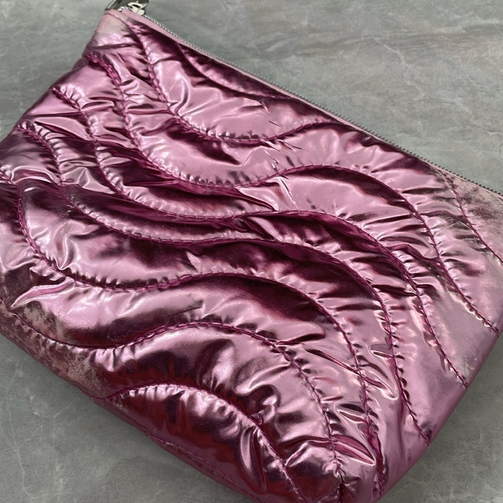Makeup or Toiletries Bag - Picture 4 of 15
